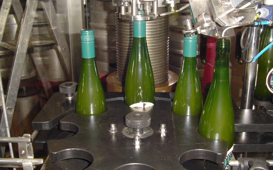TXOPINONDO SAGARNOTEGIA apuesta por un nuevo sistema de tapado de sus botellas.