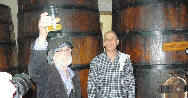 Juan Gorriti inicia la temporada de sidra navarra.