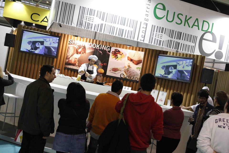 La sidra natural vasca en la Feria Alimentaria de Barcelona.