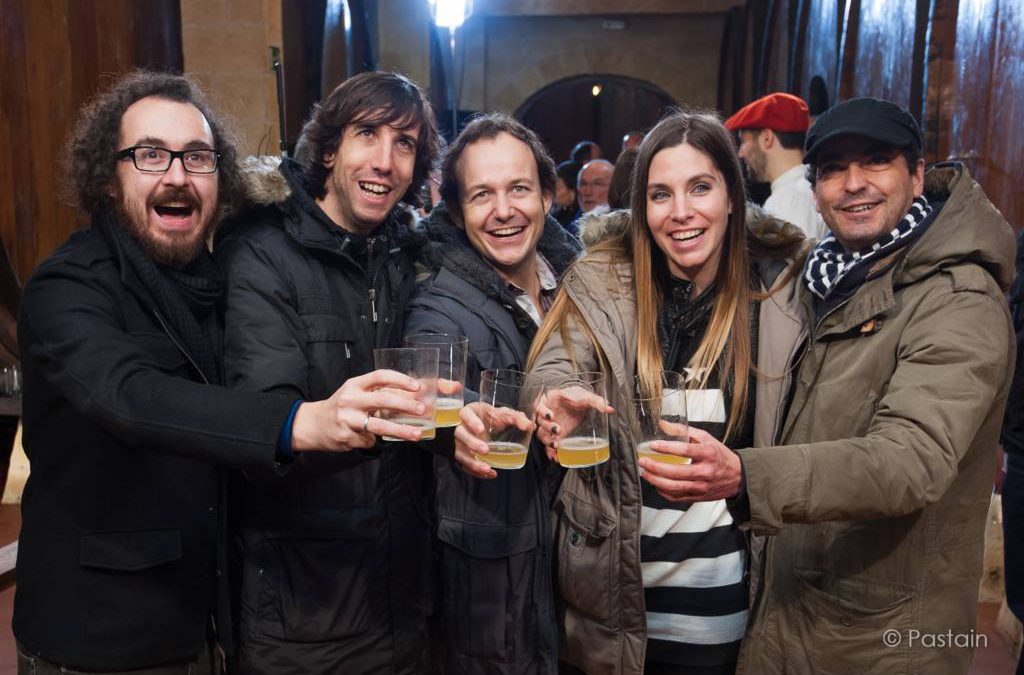 La Oreja de Van Gogh abrió la temporada del txotx 2013.