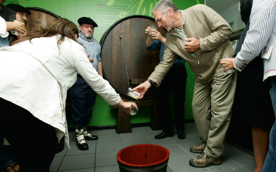Marzo 2013: Sidras de Bereziartua y Txopinondo para degustar en Sagardoetxea.